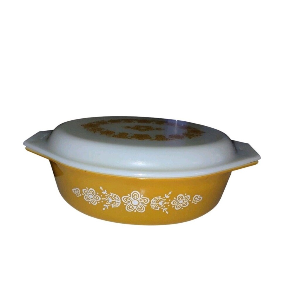 Vintage 1970s Pyrex Butterfly Gold 2-1/2 Qt. Oval Casserole Dish #045 - with Lid